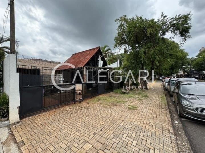 Terreno à venda de 839m² no Centro de Foz do Iguaçu/PR
